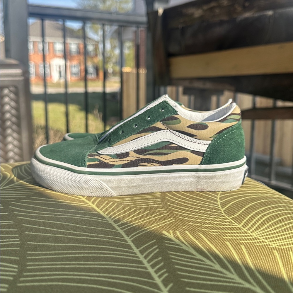 Vans Old Skool Green Camo Flame Lace Up Sneaker Youth Kids Shoe Size 13